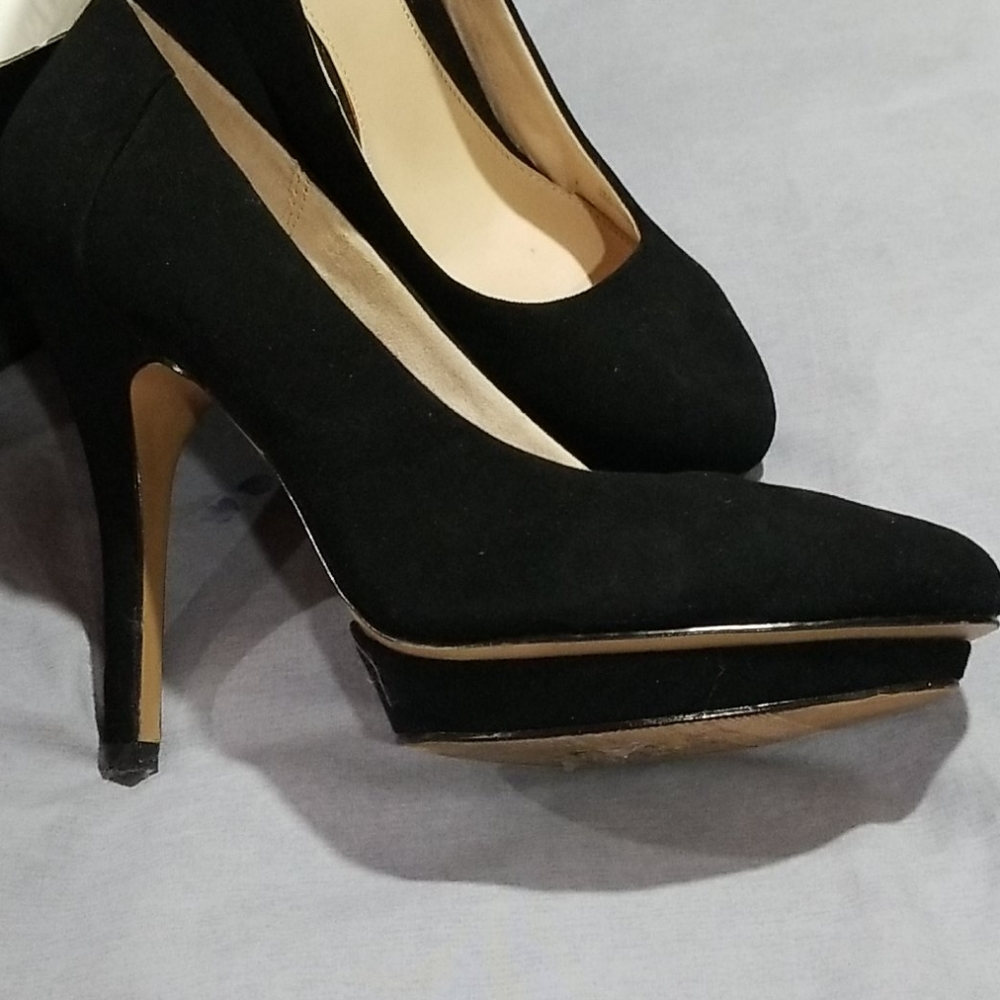 Shoes - Picture 7 of 7